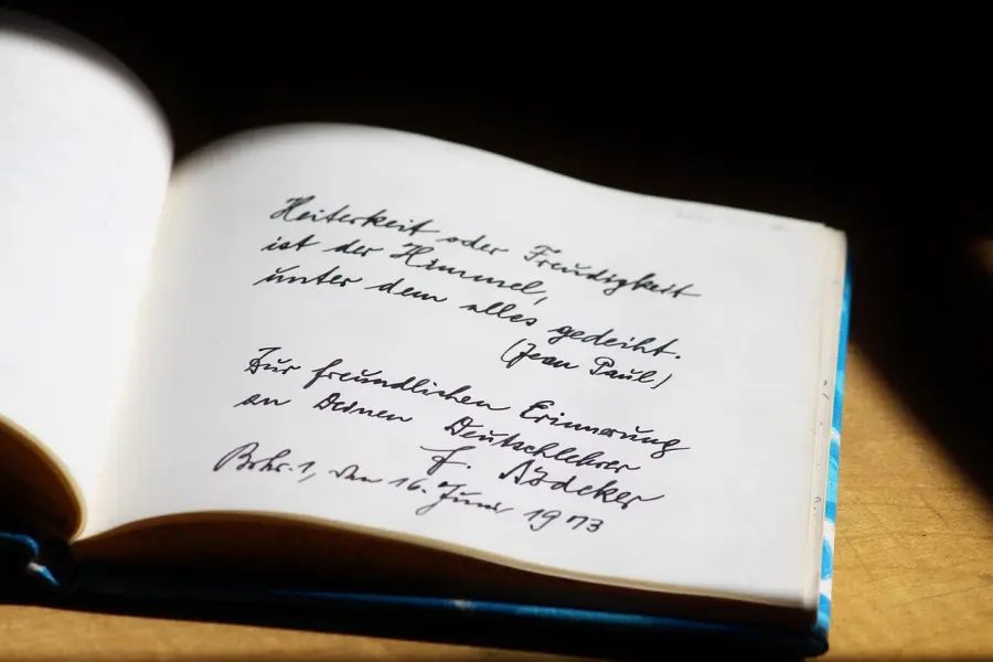 Poesia visiva, a Milano la mostra che unisce Regione e Vaticano