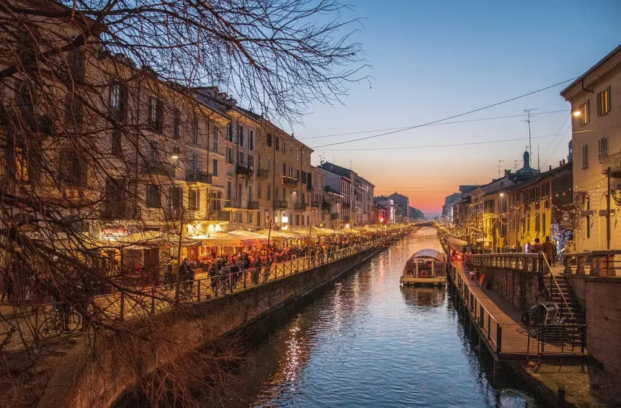Navigli Milano: il cuore pulsante della vita notturna e delle passeggiate romantiche