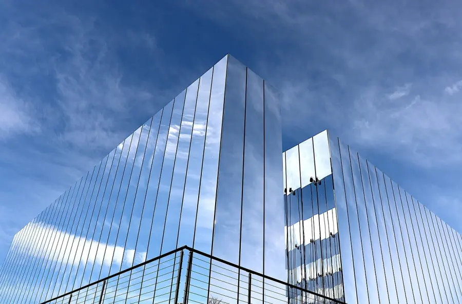 Biennale Milano, Nugnes: “L’arte è cuore, passione e intuizione”