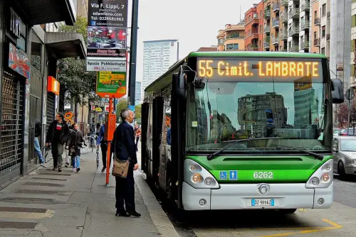 Lombardia, riformata la Legge 6 sui trasporti: biglietto unico digitale e nuove misure su sicurezza