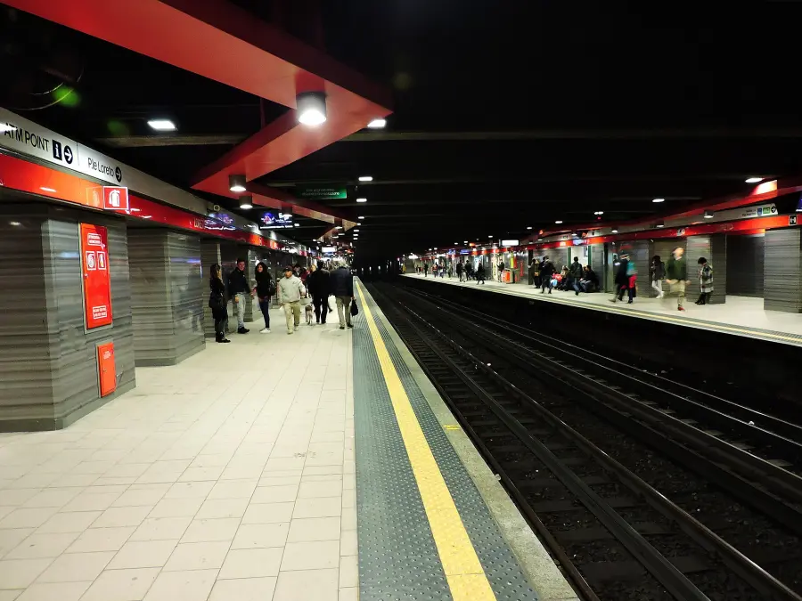 Milano, rapina nella metro a Loreto: fermato un 18enne