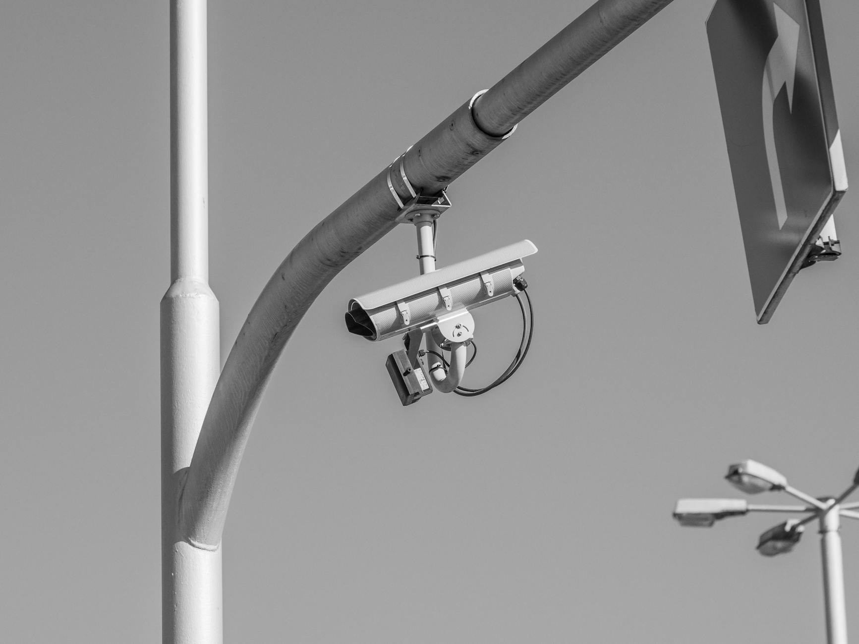 Milano, Ztl Isola attiva dalle 19.30: due mesi senza multe