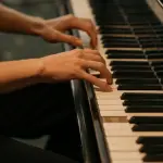 Milano, Piano City 2026 dal 15 al 17 maggio con oltre 250 concerti