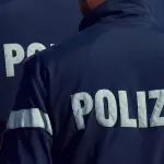 Cesate, 190 chili di droga tra auto e box: due arresti