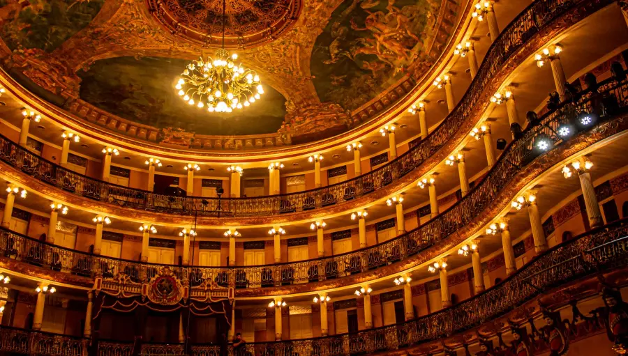 Milano, a Palazzo Marino in scena “La gioia nel passo”