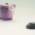 Come risparmiare ogni mese: piccoli cambiamenti che, con il tempo, fanno la differenza