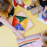 Bambini 0-3 anni, Assonidi: nei nidi niente schermi
