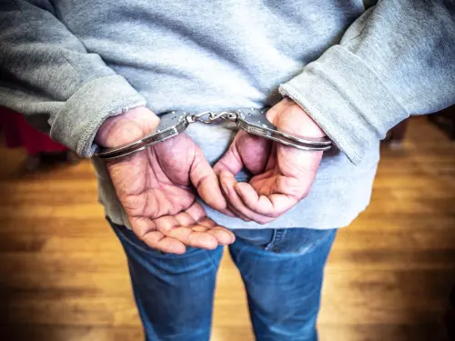 Milano, controlli nei campi: 1.517 identificati e 5 arresti
