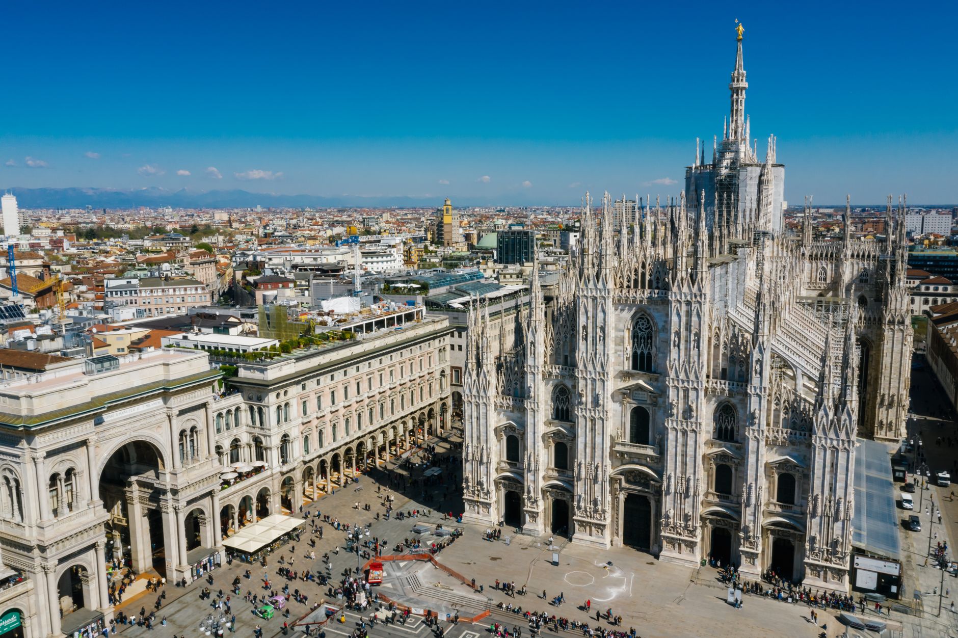 Stilisti che hanno fatto grande la moda milanese