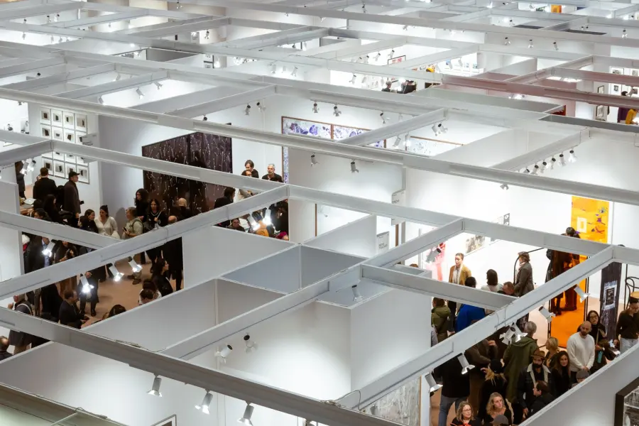 Milano, Shilpa Gupta alla GAM con “One Palm Closer to the Sky”